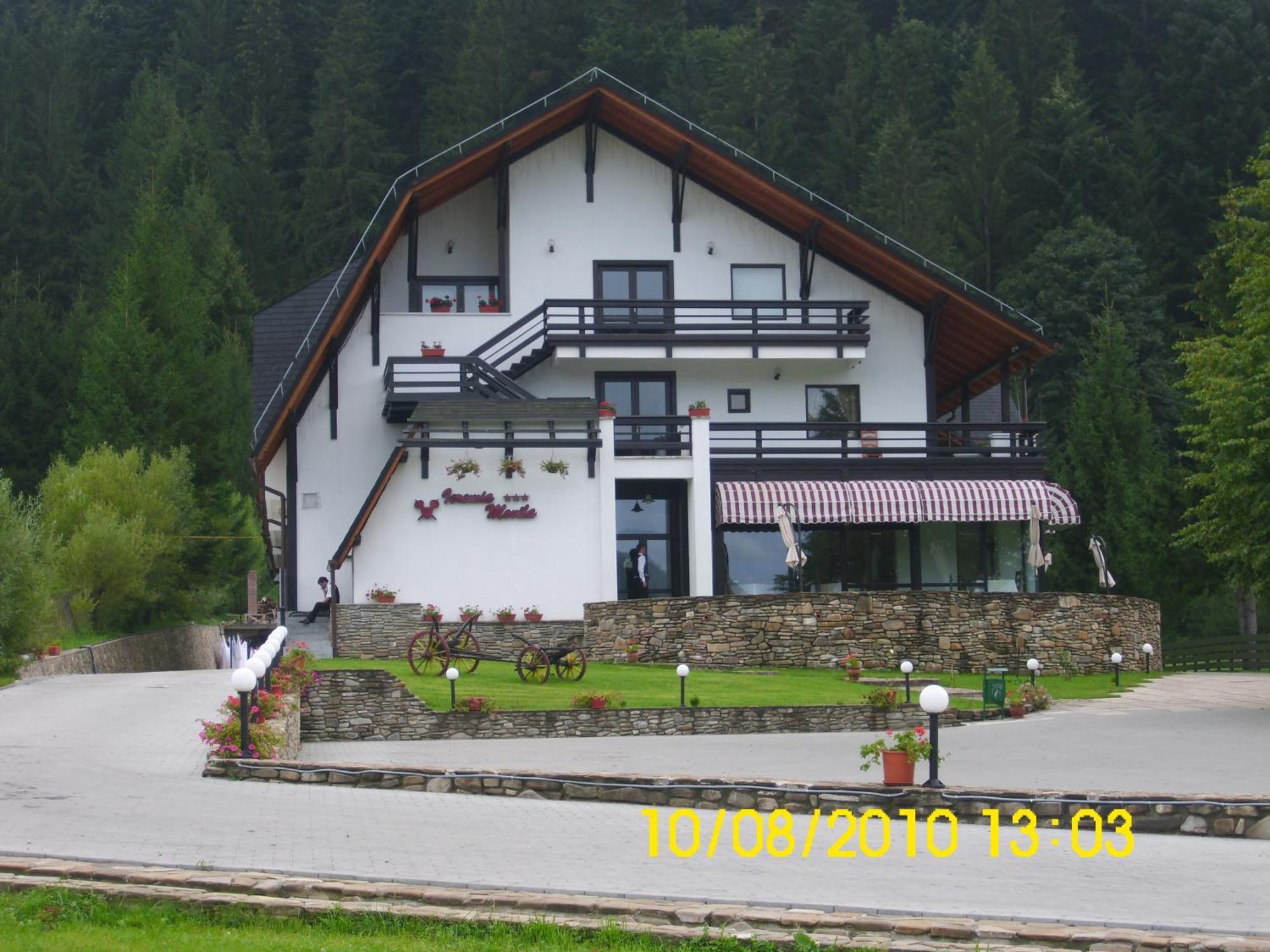Hotel Ieremia Movila Sucevita Exteriör bild