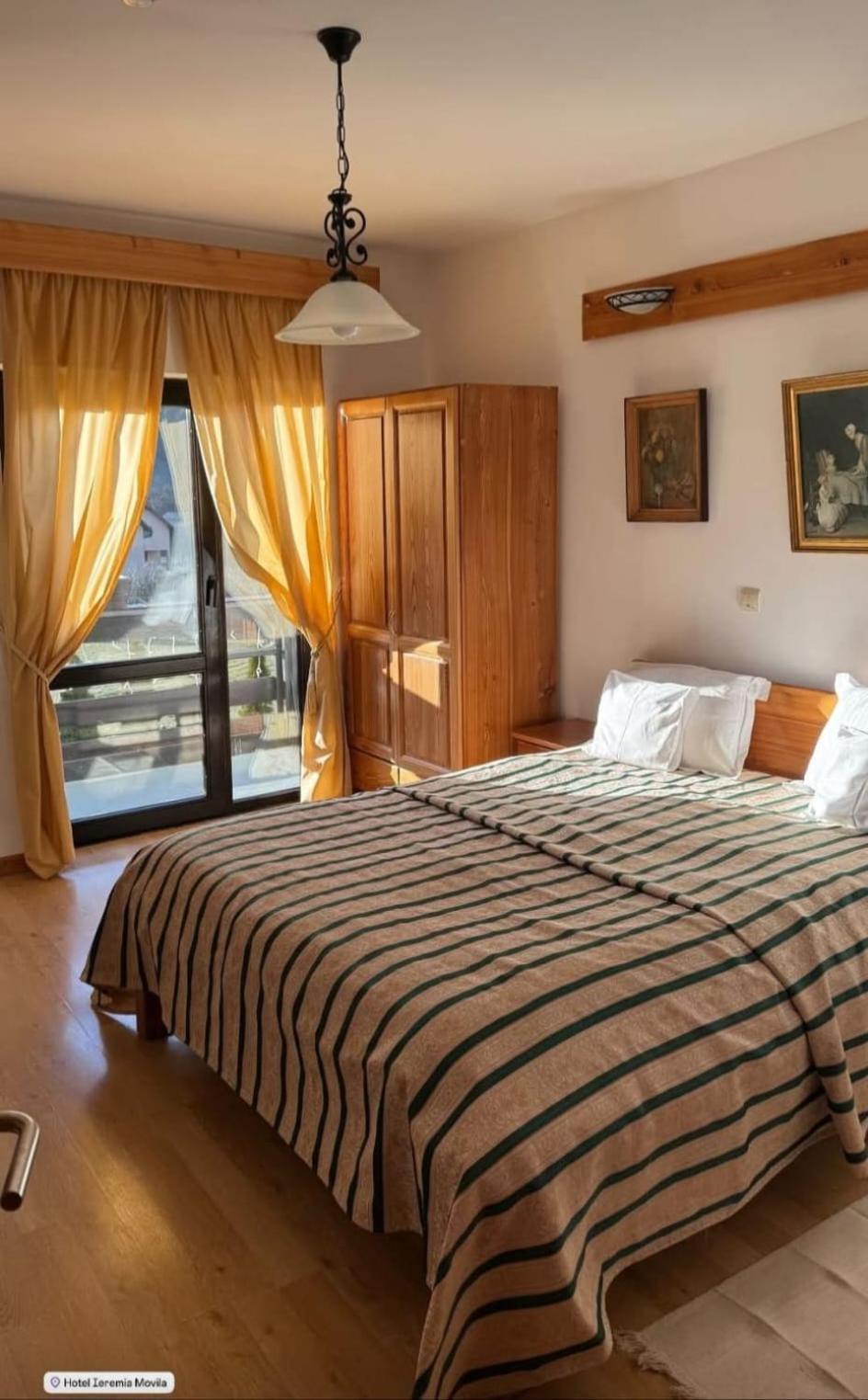 Hotel Ieremia Movila Sucevita Exteriör bild