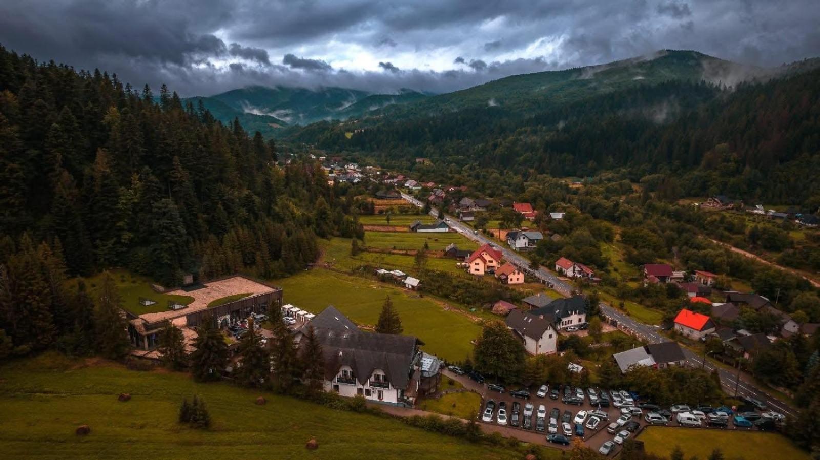 Hotel Ieremia Movila Sucevita Exteriör bild