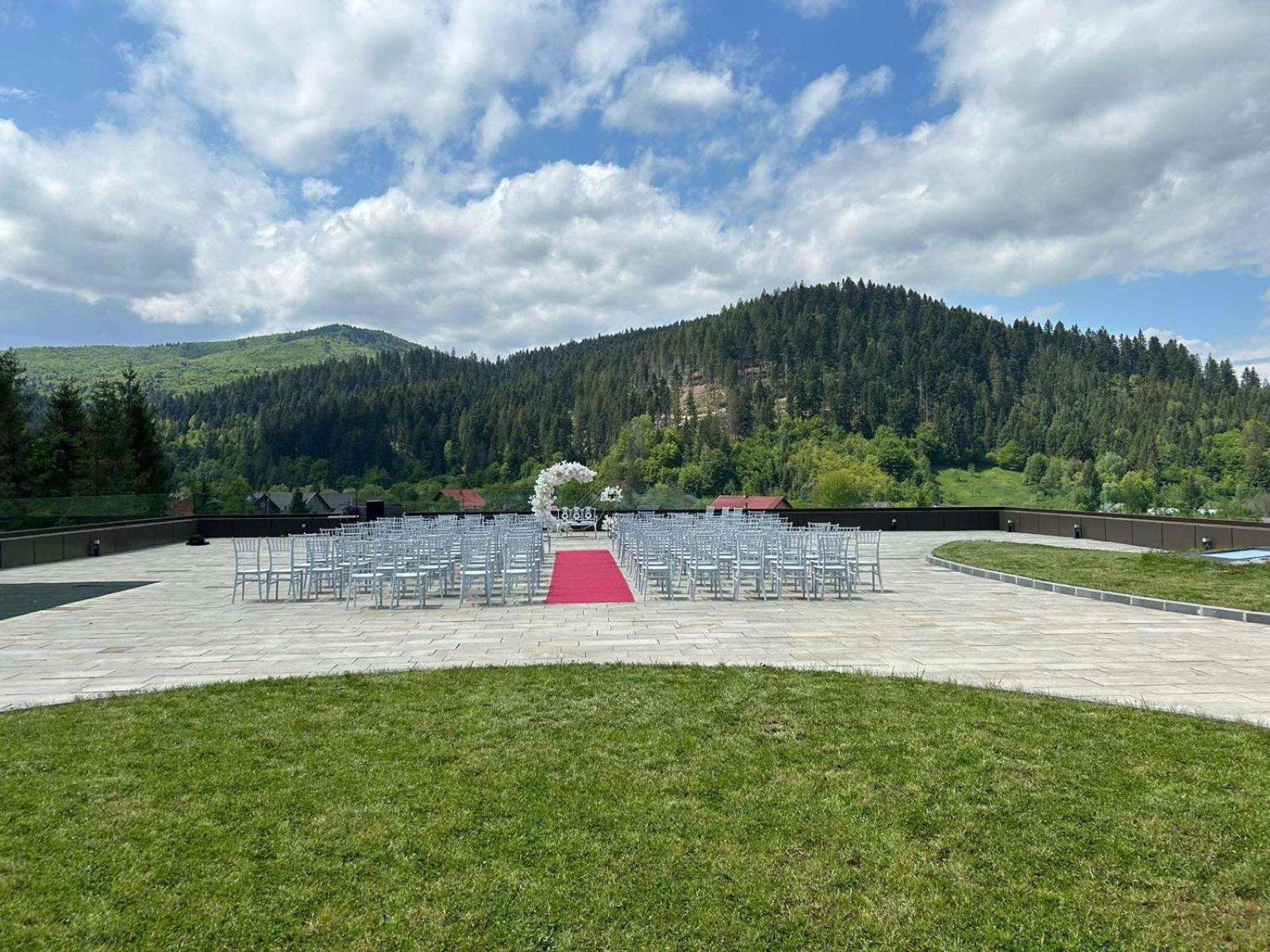 Hotel Ieremia Movila Sucevita Exteriör bild
