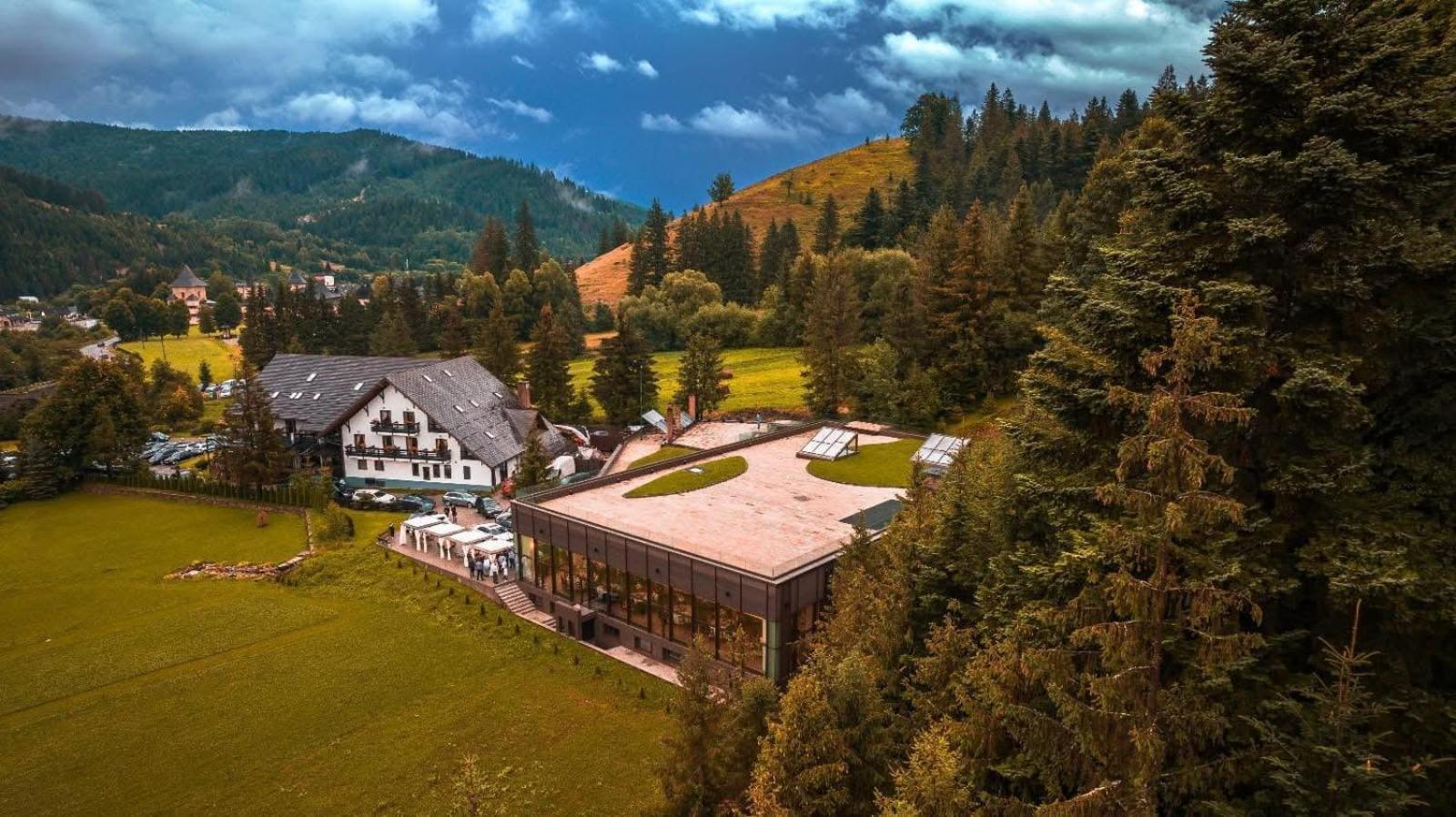 Hotel Ieremia Movila Sucevita Exteriör bild
